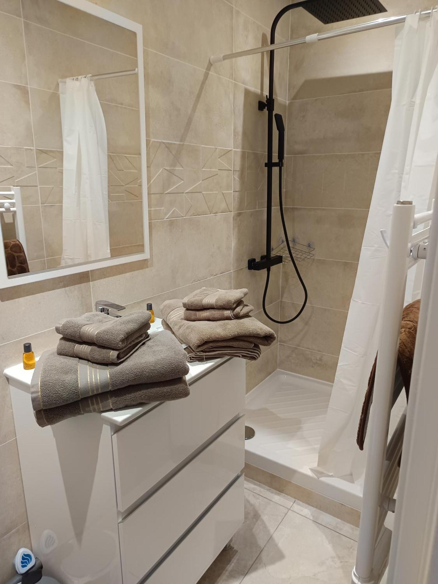 Appartement Des Oliviers Les Ageux Екстериор снимка